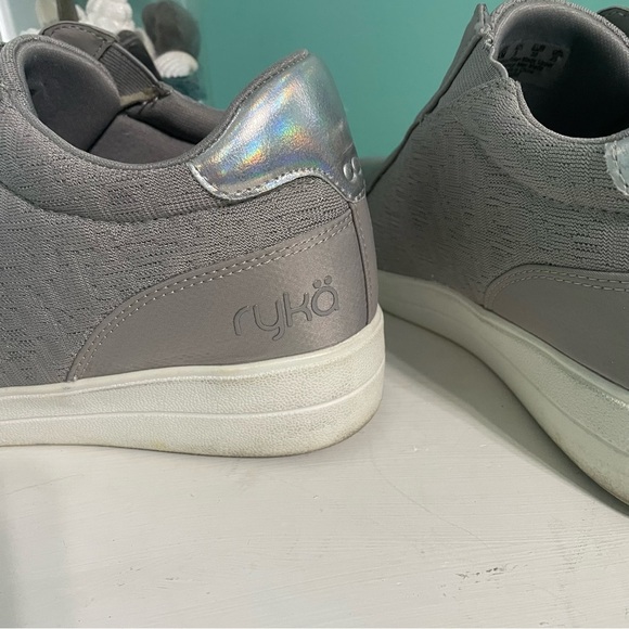 Ryka sneakers/shoes size 8 M gray with zipper front wedge style comfort footbed - Picture 4 of 10